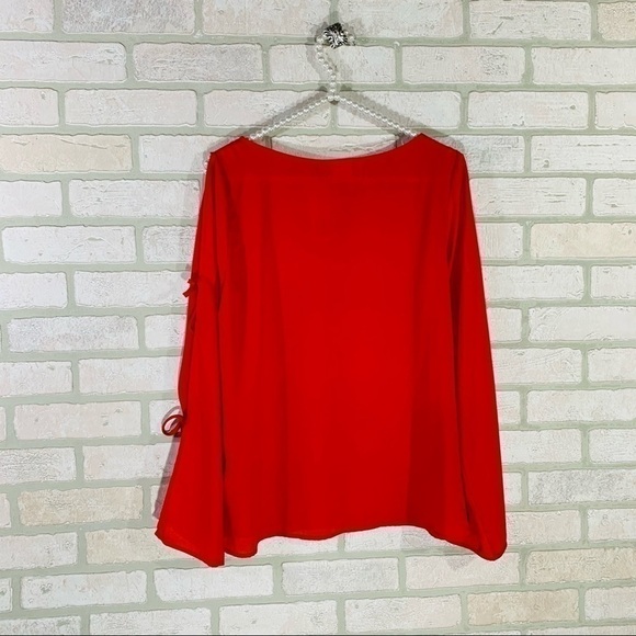 Kaileigh Stitch Fix NWT Rosella Cold Shoulder Top Size S - Picture 9 of 10